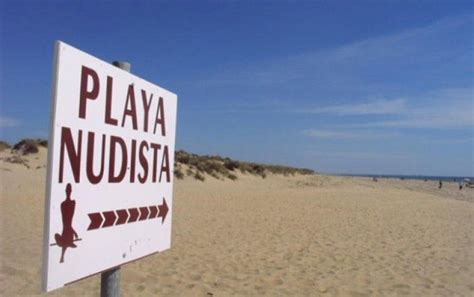 playa nudista san sebastian|Las 5 mejores playas nudistas de Gipuzkoa 